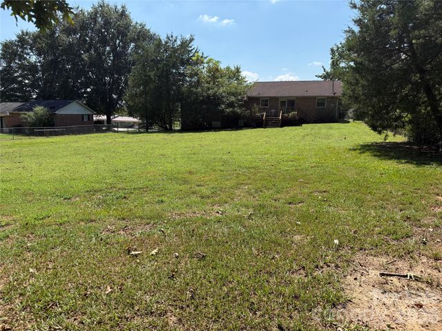 269 Old Henrietta Road, Forest City, NC 28043