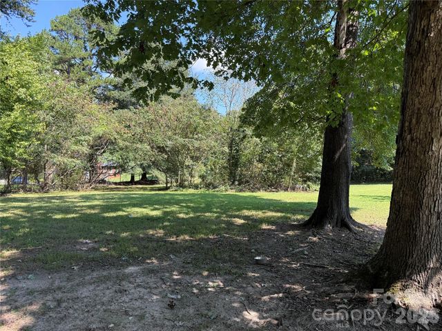 269 Old Henrietta Road, Forest City, NC 28043