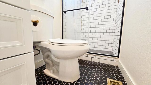 4383 81 Van Dyke Avenue, San Diego, CA 92105