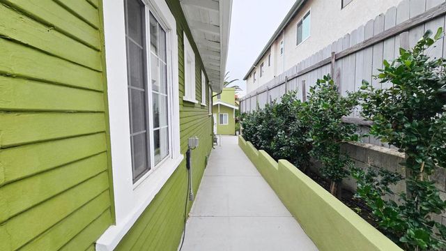 4383 81 Van Dyke Avenue, San Diego, CA 92105