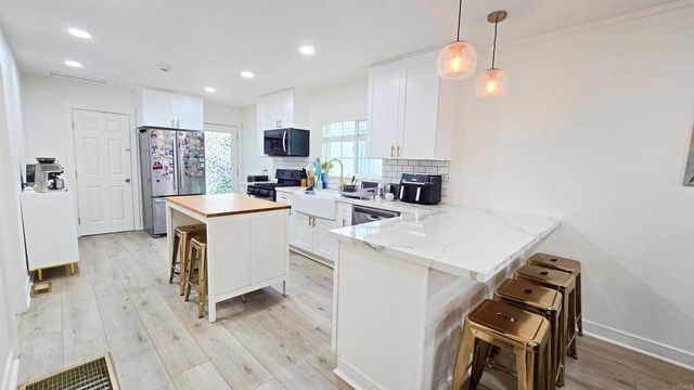 4383 81 Van Dyke Avenue, San Diego, CA 92105