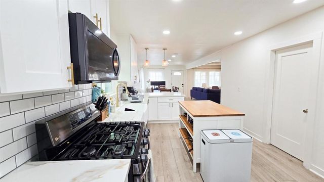 4383 81 Van Dyke Avenue, San Diego, CA 92105