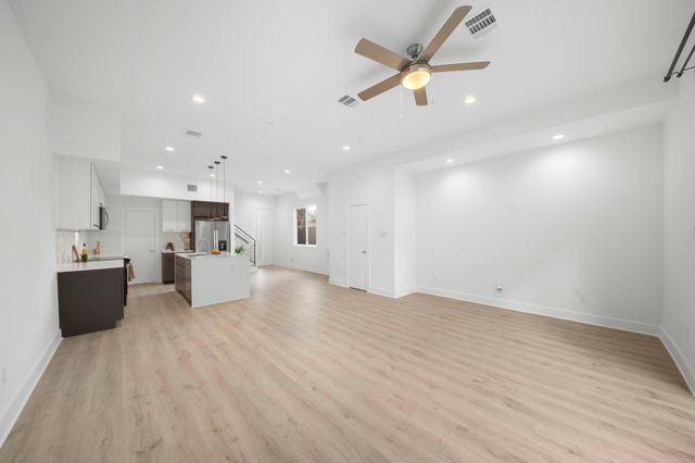 1512 Barbee Street B, Houston, TX 77004