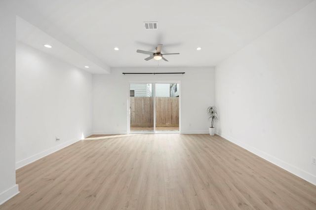 1512 Barbee Street B, Houston, TX 77004