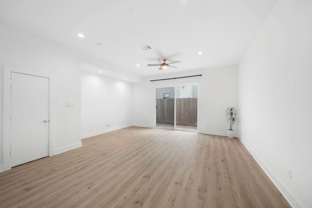 1512 Barbee Street B, Houston, TX 77004