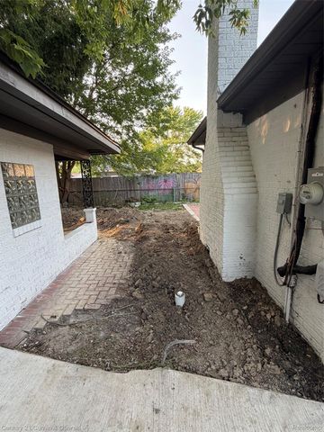 14370 Pearl Street, Southgate, MI 48195