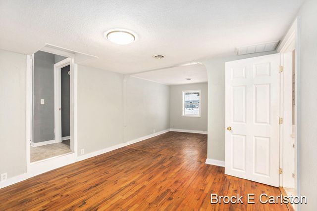 923 Wilson Avenue, Norton Shores City, MI 49441