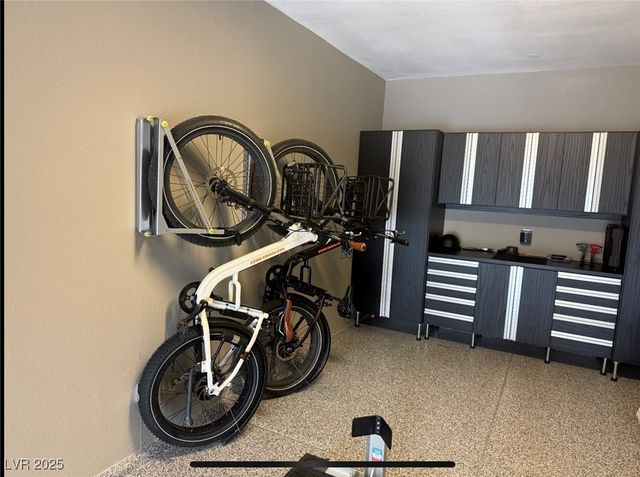 11290 Hidden Peak Avenue 308, Las Vegas, NV 89135