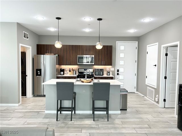 11290 Hidden Peak Avenue 308, Las Vegas, NV 89135