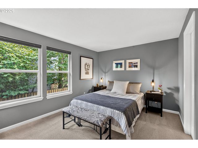 3926 CARMAN Dr, Lake Oswego, OR 97035