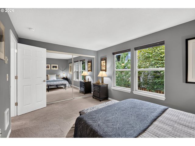 3926 CARMAN Dr, Lake Oswego, OR 97035