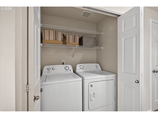 3926 CARMAN Dr, Lake Oswego, OR 97035