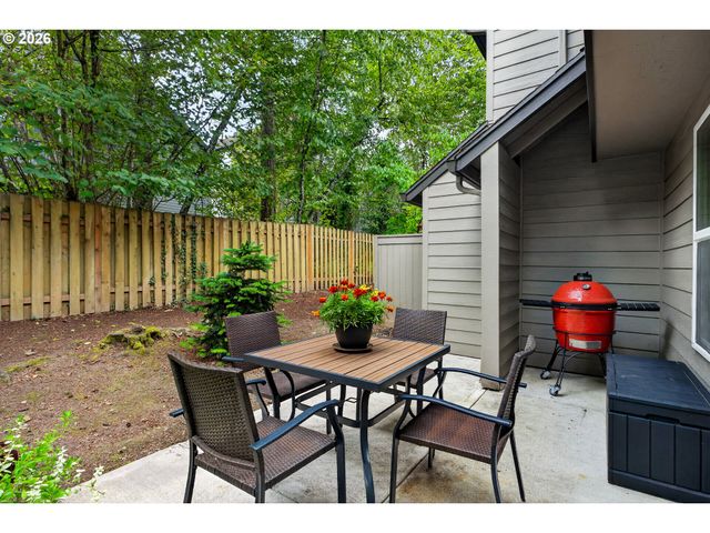 3926 CARMAN Dr, Lake Oswego, OR 97035