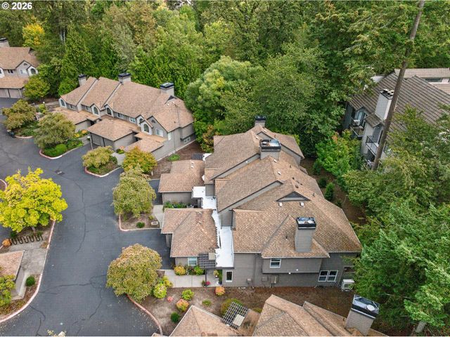3926 CARMAN Dr, Lake Oswego, OR 97035