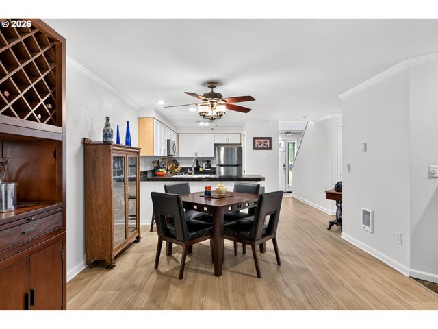 3926 CARMAN Dr, Lake Oswego, OR 97035