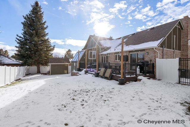 7209 HAWTHORNE DR, Cheyenne, WY 82009