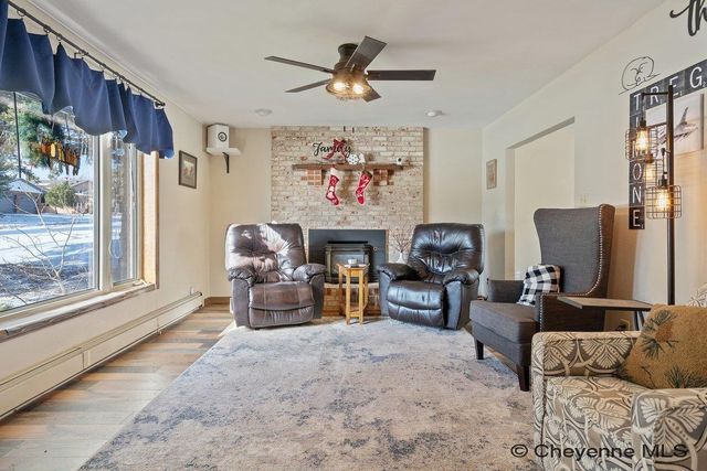 7209 HAWTHORNE DR, Cheyenne, WY 82009