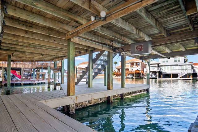 13522 Peseta Ct, Corpus Christi, TX 78418