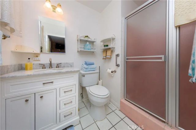 23321 Bassett Street, West Hills, CA 91307