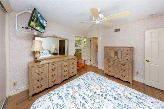 23321 Bassett Street, West Hills, CA 91307