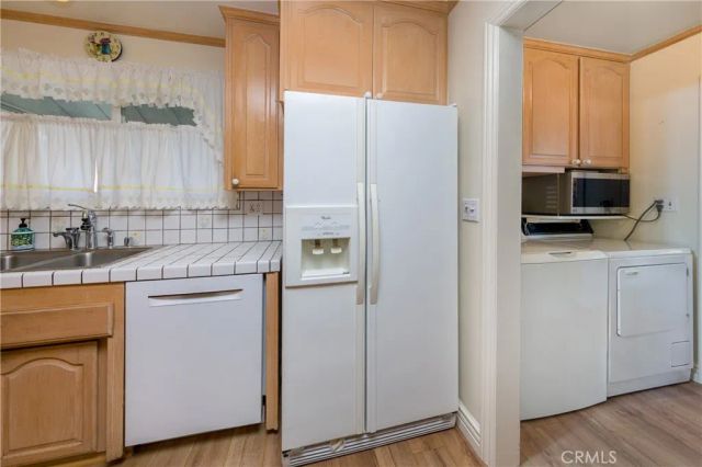 23321 Bassett Street, West Hills, CA 91307