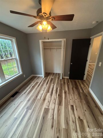 3253 Capital Court, Lenoir, NC 28645