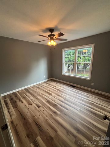 3253 Capital Court, Lenoir, NC 28645