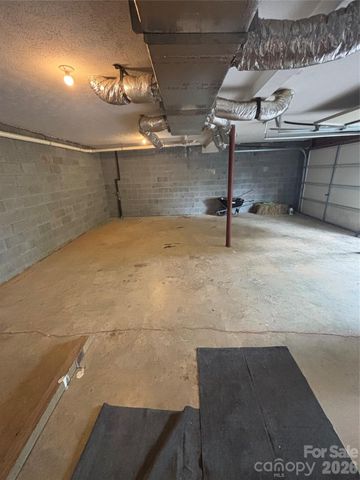3253 Capital Court, Lenoir, NC 28645