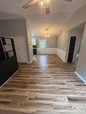 3253 Capital Court, Lenoir, NC 28645