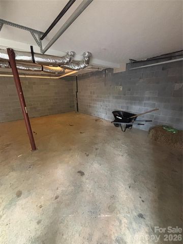 3253 Capital Court, Lenoir, NC 28645