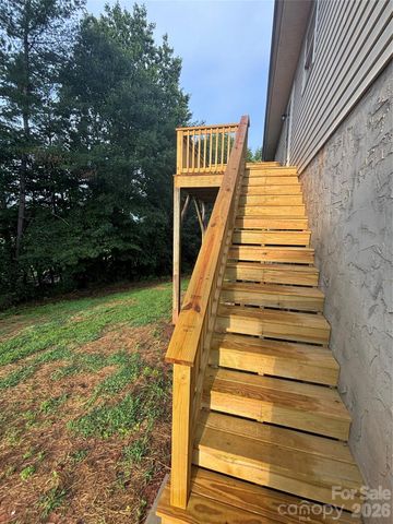 3253 Capital Court, Lenoir, NC 28645