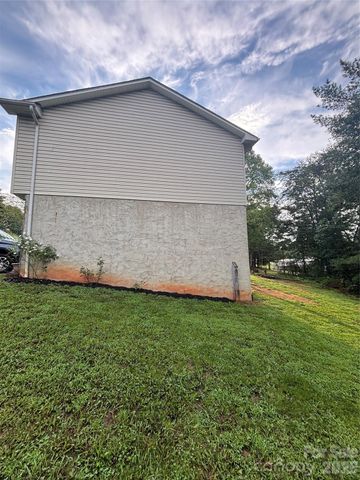 3253 Capital Court, Lenoir, NC 28645