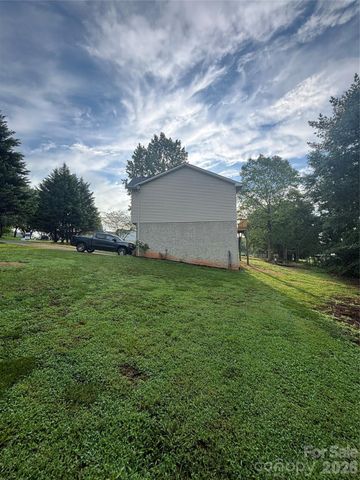 3253 Capital Court, Lenoir, NC 28645