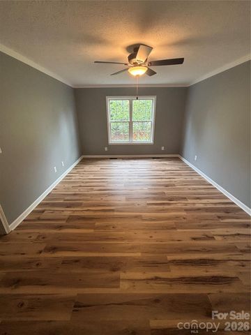 3253 Capital Court, Lenoir, NC 28645