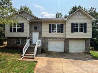 3253 Capital Court, Lenoir, NC 28645