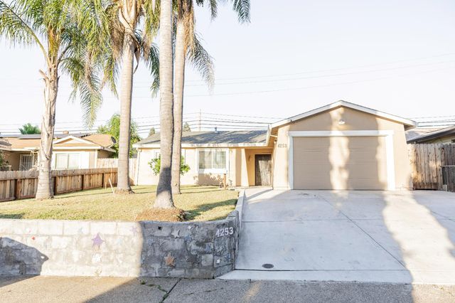 4253 Strathmore, North Highlands, CA 95660