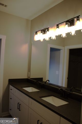 251 North Point Circle, Hartwell, GA 30643