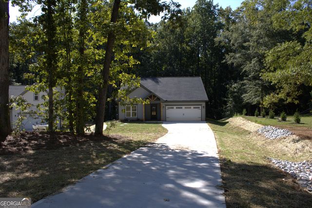 251 North Point Circle, Hartwell, GA 30643