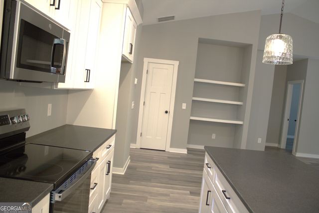 251 North Point Circle, Hartwell, GA 30643