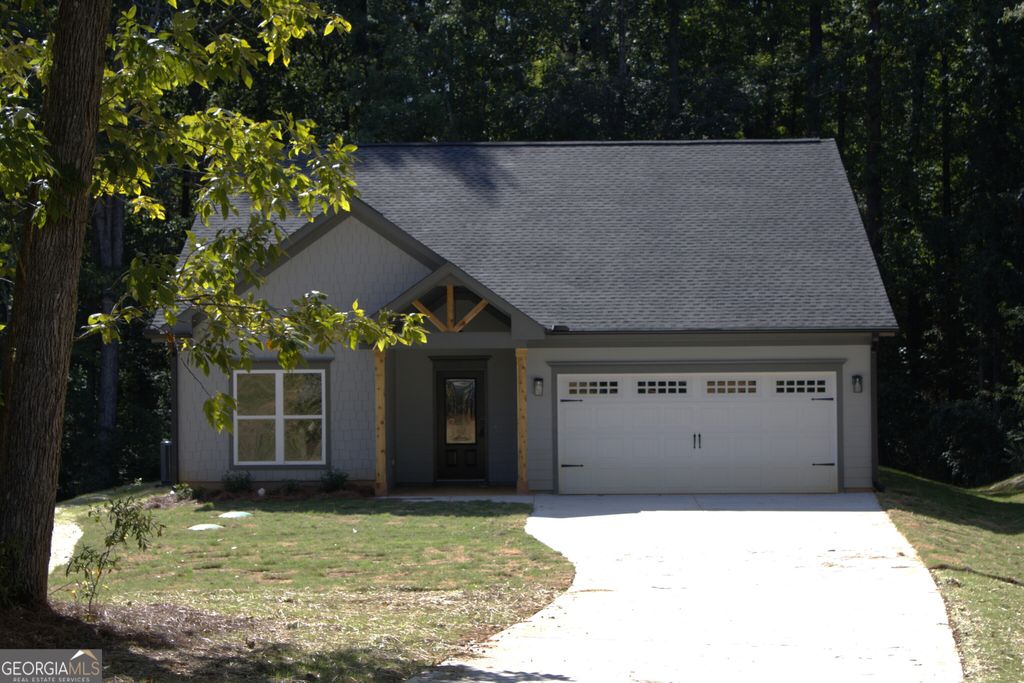 251 North Point Circle, Hartwell, GA 30643