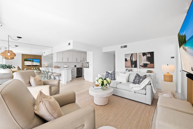 799 Jeffery Street 303, Boca Raton, FL 33487