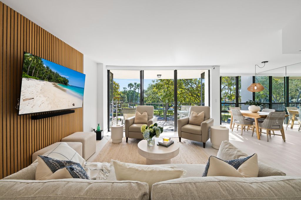 799 Jeffery Street 303, Boca Raton, FL 33487