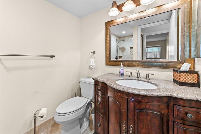 205 Flanders E, Delray Beach, FL 33484