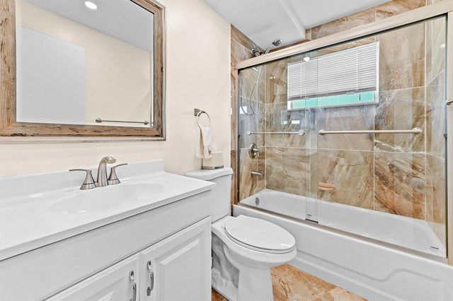 205 Flanders E, Delray Beach, FL 33484