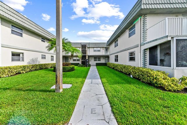 205 Flanders E, Delray Beach, FL 33484