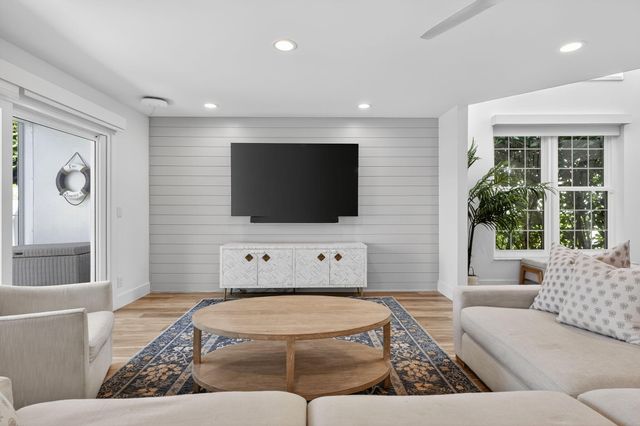 1000 N Us Highway 1 715, Jupiter, FL 33477