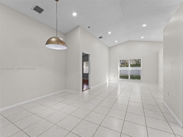 1861 NW 142nd Ter, Pembroke Pines, FL 33028