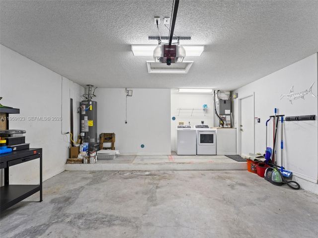 1861 NW 142nd Ter, Pembroke Pines, FL 33028