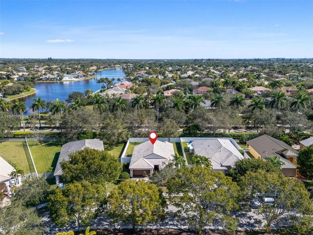 1861 NW 142nd Ter, Pembroke Pines, FL 33028