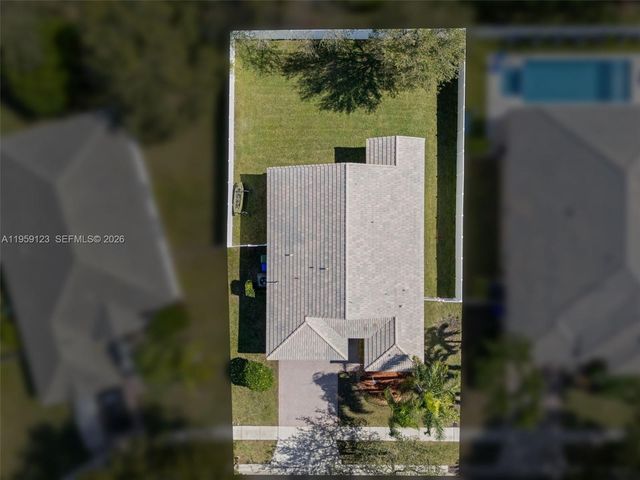 1861 NW 142nd Ter, Pembroke Pines, FL 33028